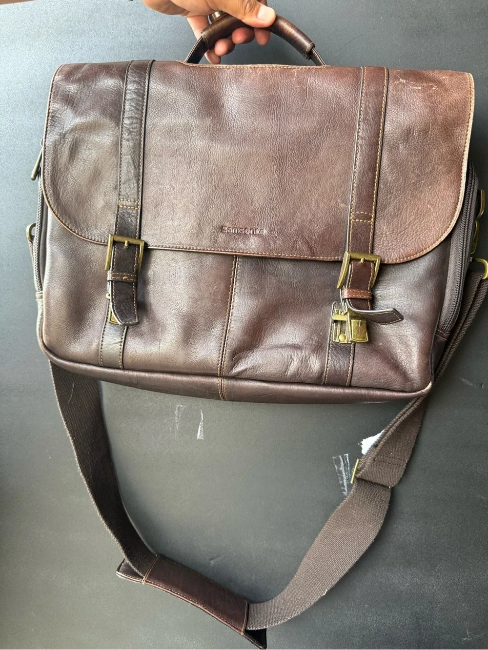 Samsonite Dark Brown Leather Messenger Bag with Brass Hardware